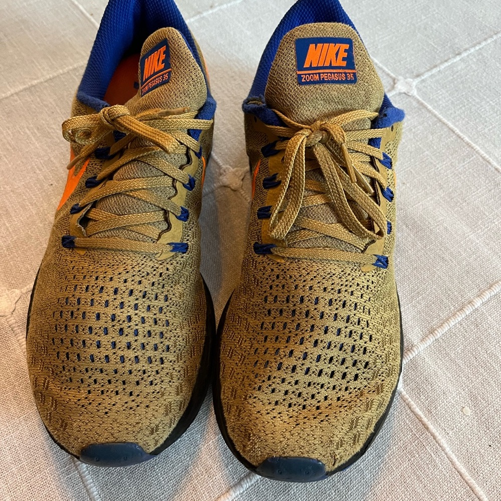 Nike Zoom Pegasus 35 men’s 9.5 sneakers